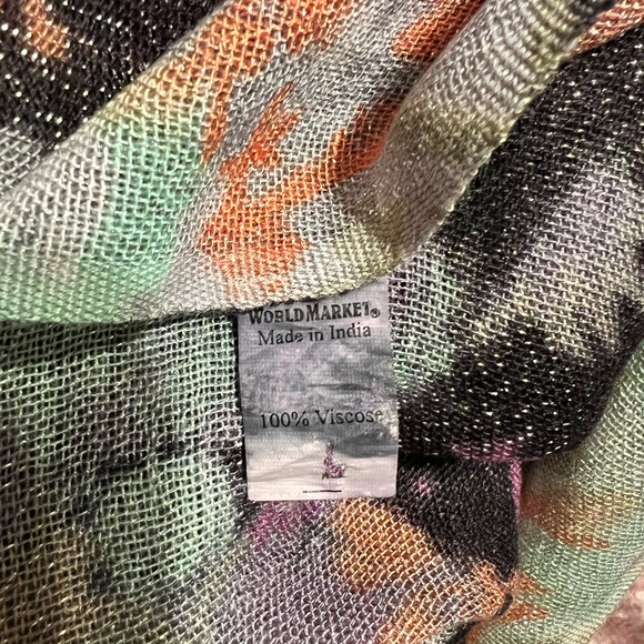 EUC Magnificent! Elegant Indian Viscose Women’s Scarf 68x24 - Picture 5 of 6